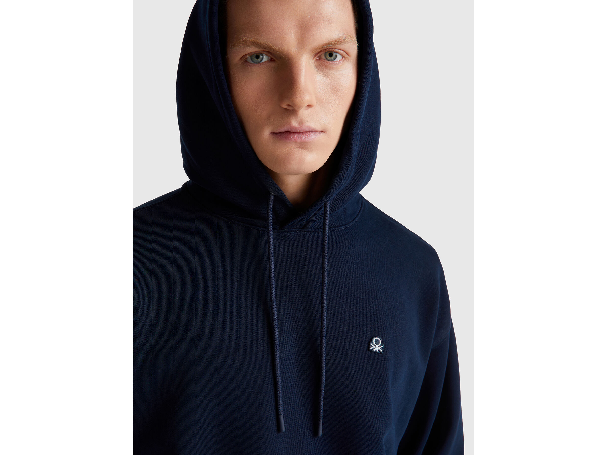 SWEATER W/HOOD Herren image number 4